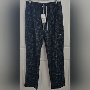NWT FIGS Yola Freex Cairo Womens Cargo Technical Pants - Dark Camouflage